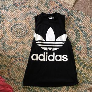 Adidas tank size xs